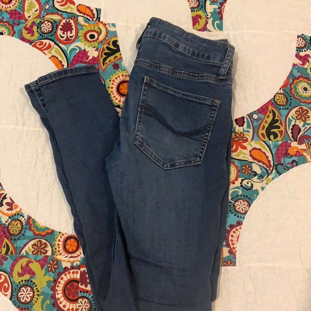 Juniors skinny jeans